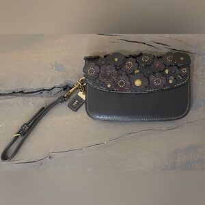 COACH Boutique 1941 Tea Rose Floral Applique Wristlet Clutch Pouch in Black